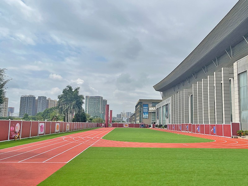 伊思頓公學室外人造草坪